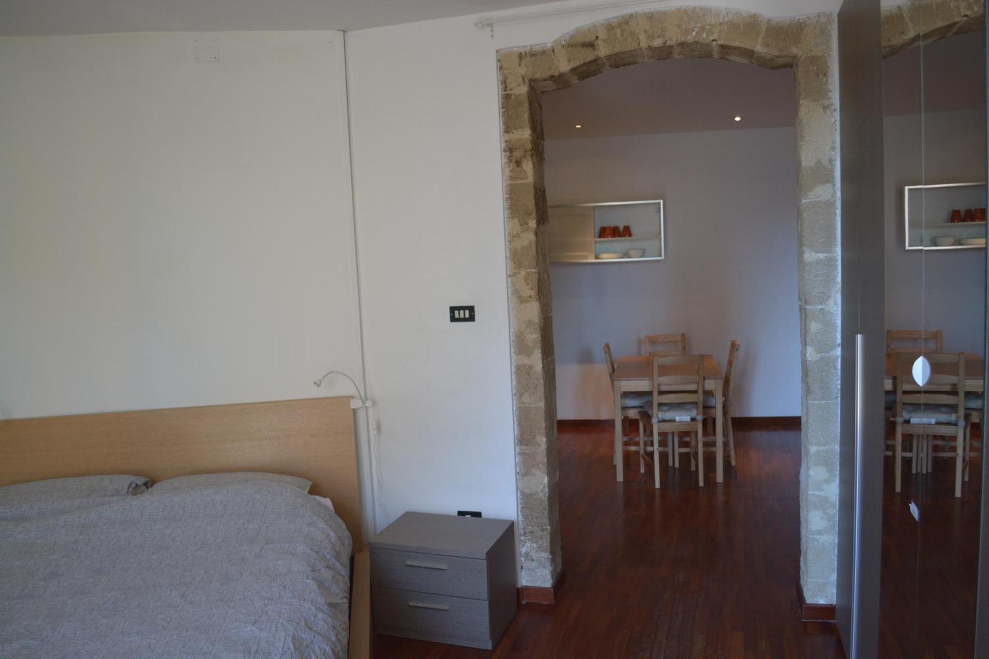 La Piu Bella In Old Town Apartment Бари Екстериор снимка